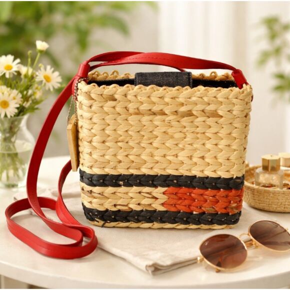 Tommy Hilfiger Handbags - Tommy Hilfiger Crossbody Patriotic Woven Raffia Straw Flag Logo Purse Womens